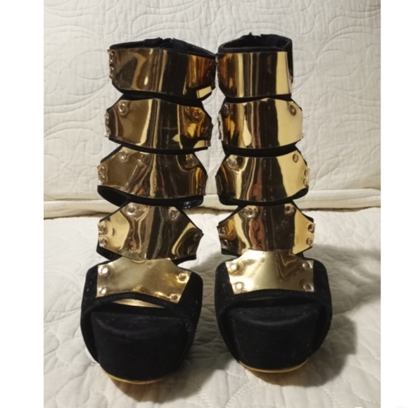 Black with gold high heels stilettos - Picture 3 of 3